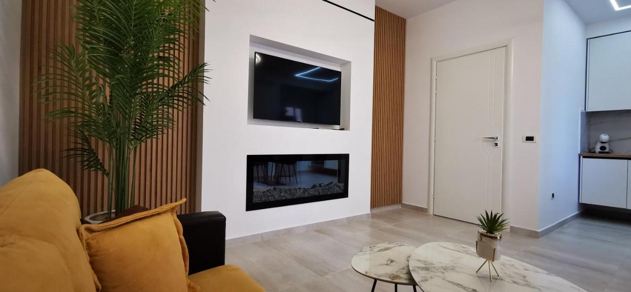 Lungomare Luxury Sea View Apartaments Vlore Luaran gambar