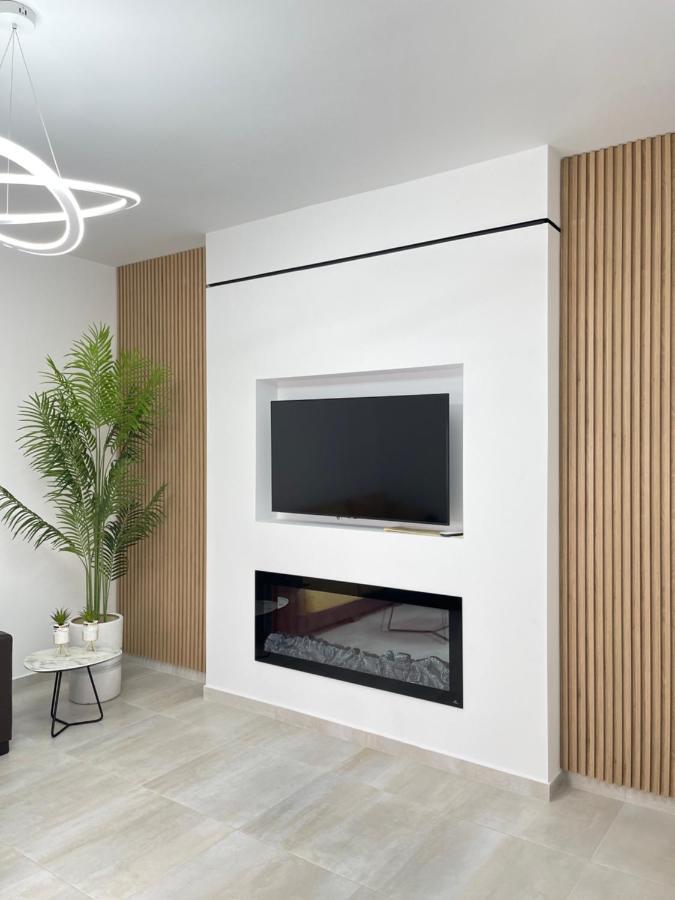 Lungomare Luxury Sea View Apartaments Vlore Luaran gambar