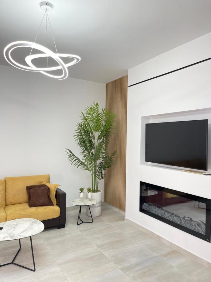 Lungomare Luxury Sea View Apartaments Vlore Luaran gambar