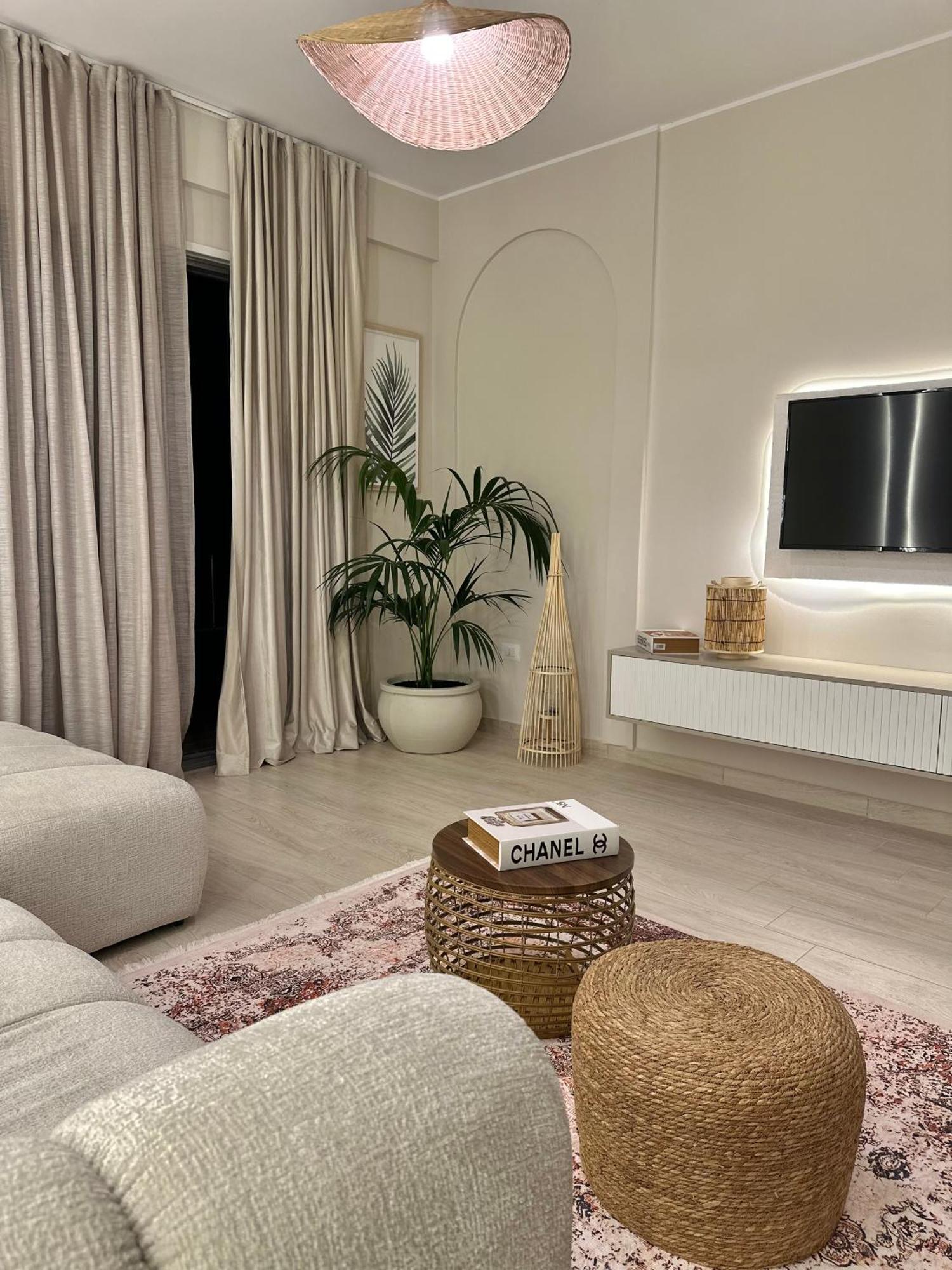 Lungomare Luxury Sea View Apartaments Vlore Luaran gambar