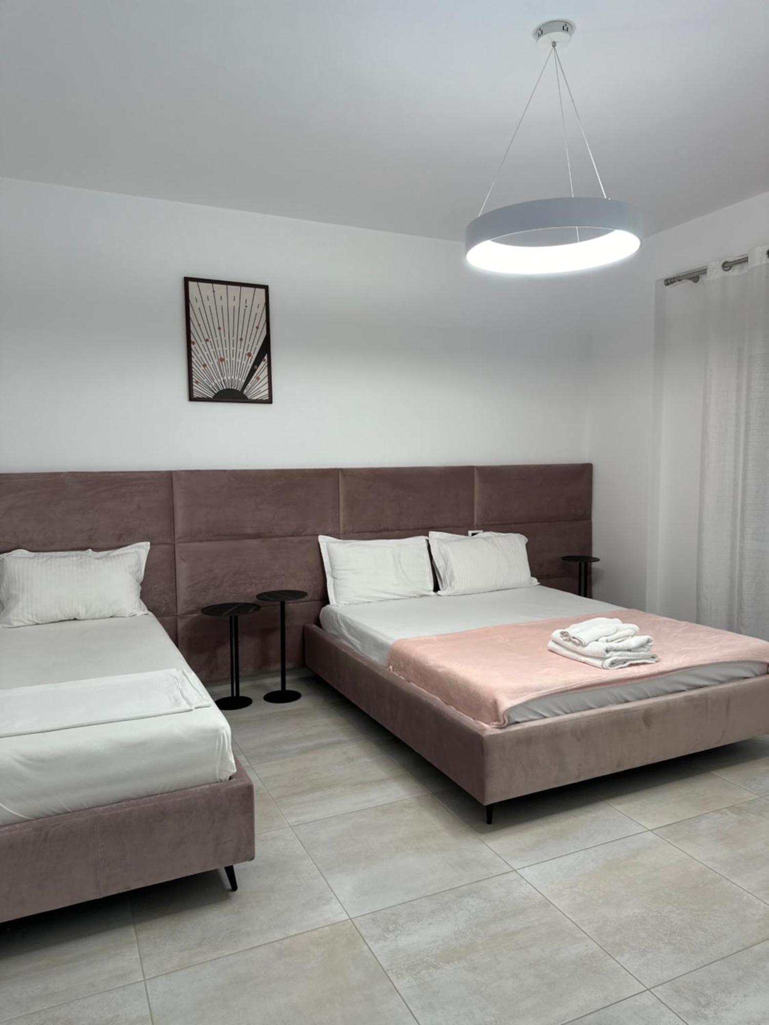 Lungomare Luxury Sea View Apartaments Vlore Luaran gambar