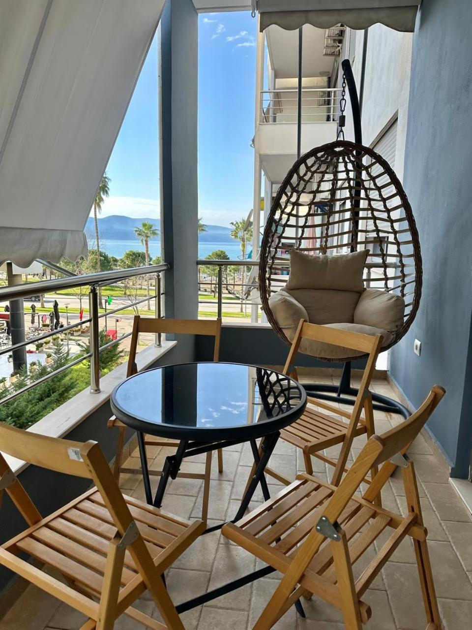Lungomare Luxury Sea View Apartaments Vlore Luaran gambar