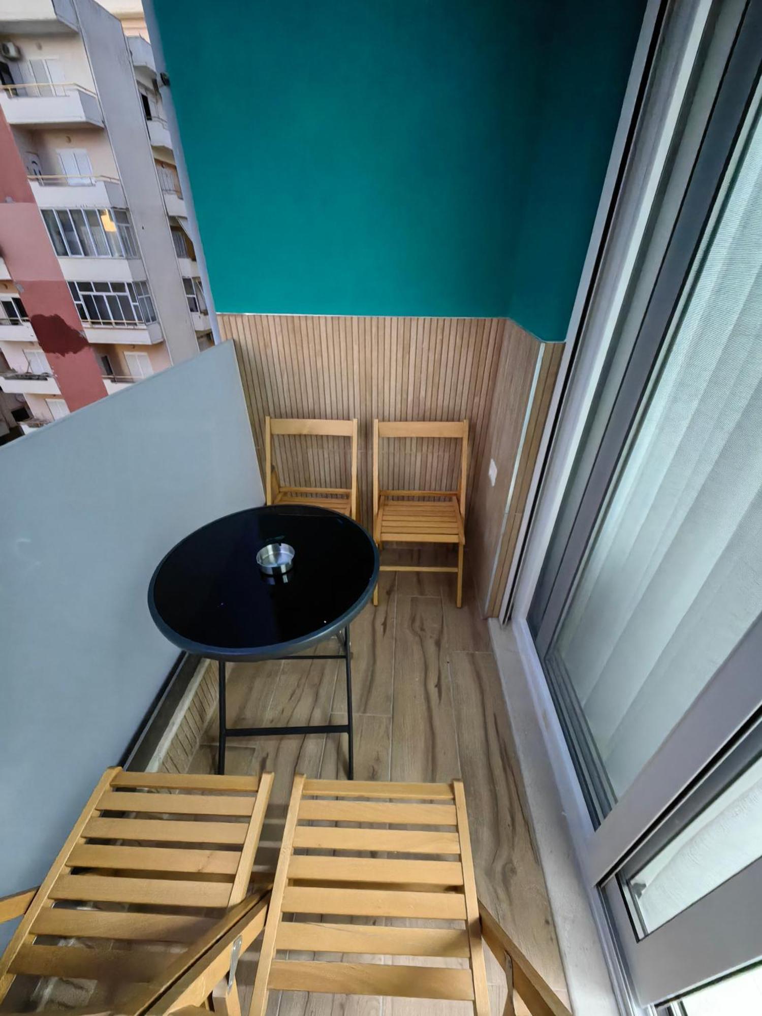 Lungomare Luxury Sea View Apartaments Vlore Bilik gambar