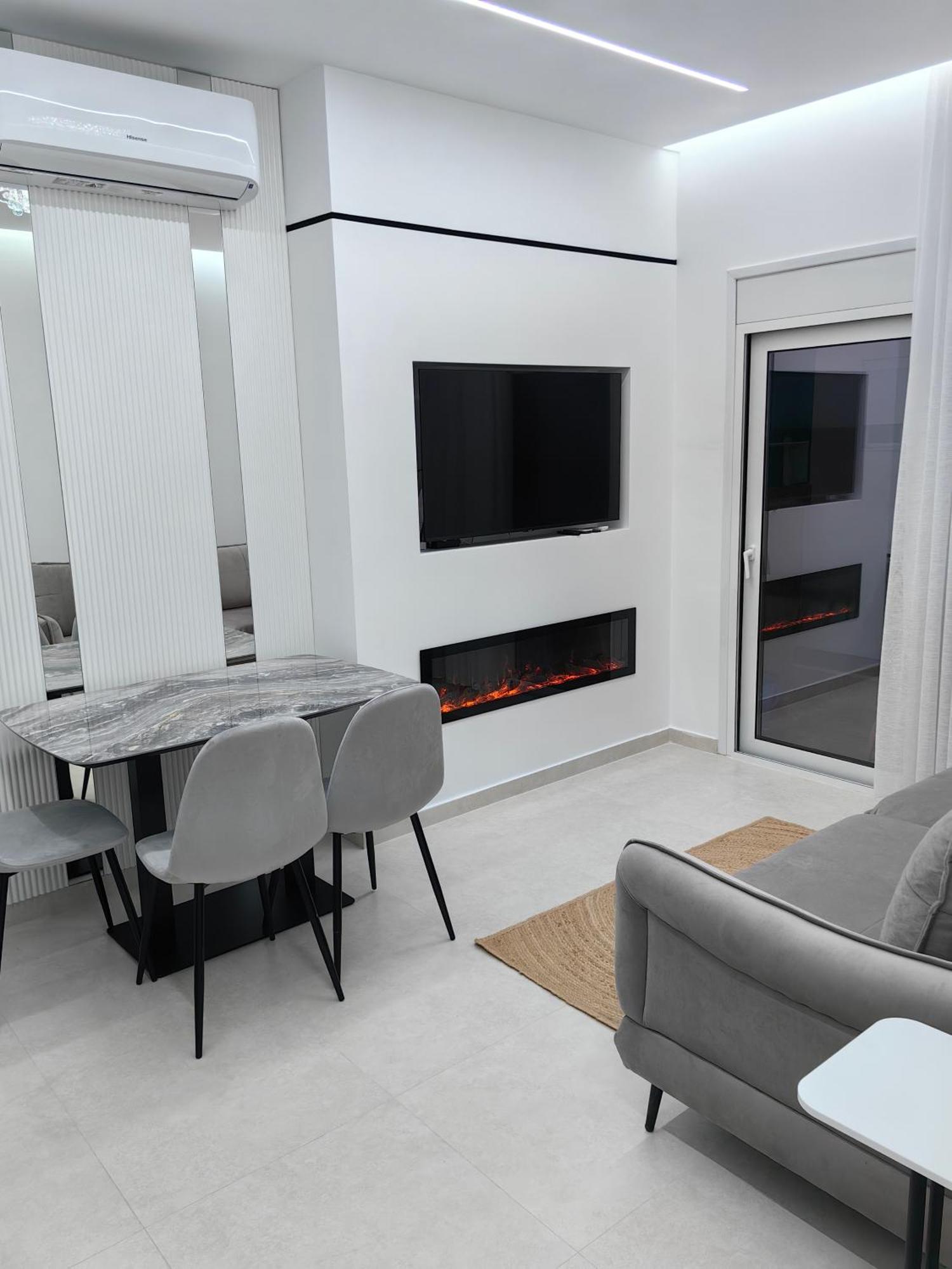 Lungomare Luxury Sea View Apartaments Vlore Bilik gambar
