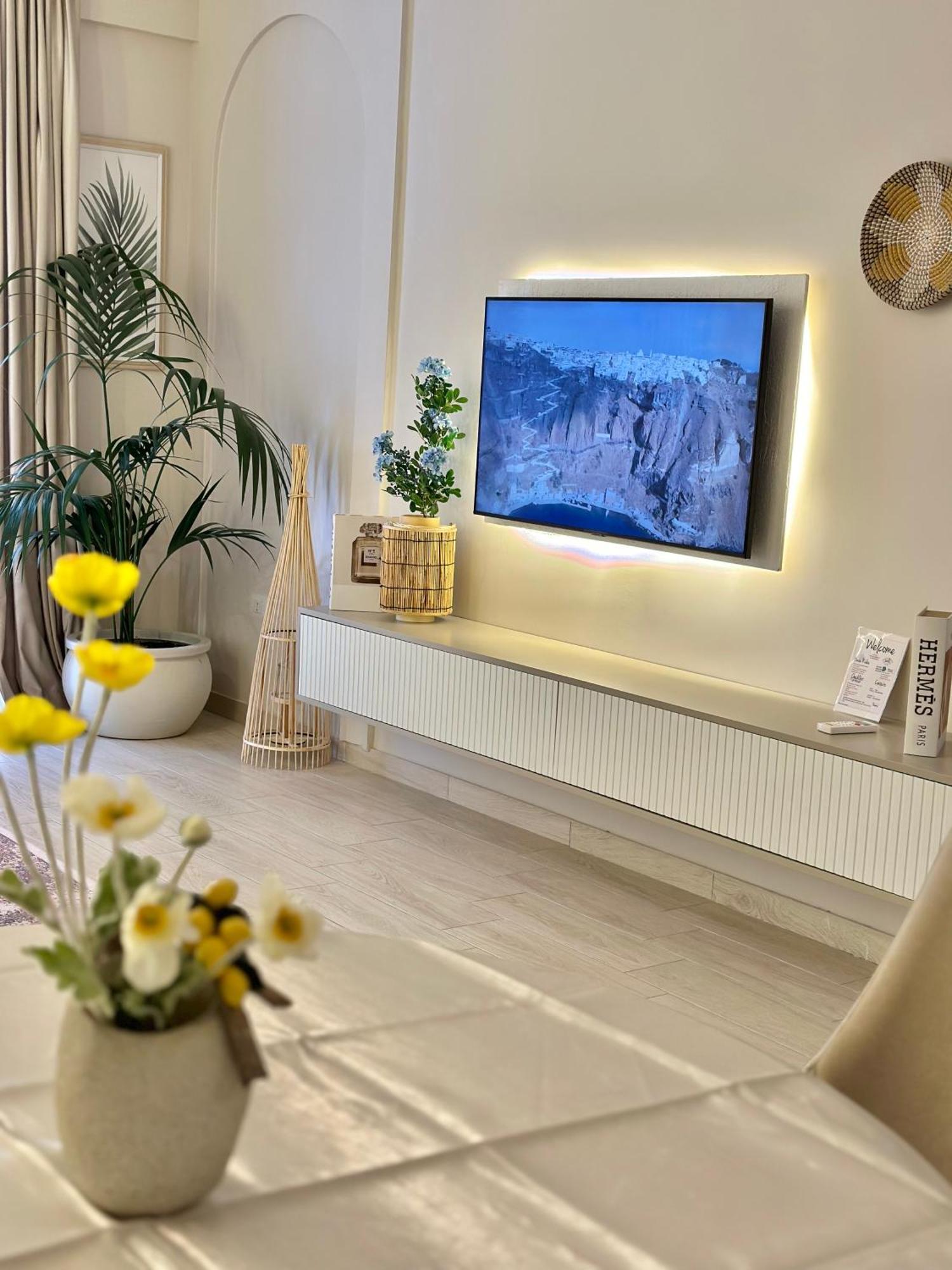 Lungomare Luxury Sea View Apartaments Vlore Luaran gambar