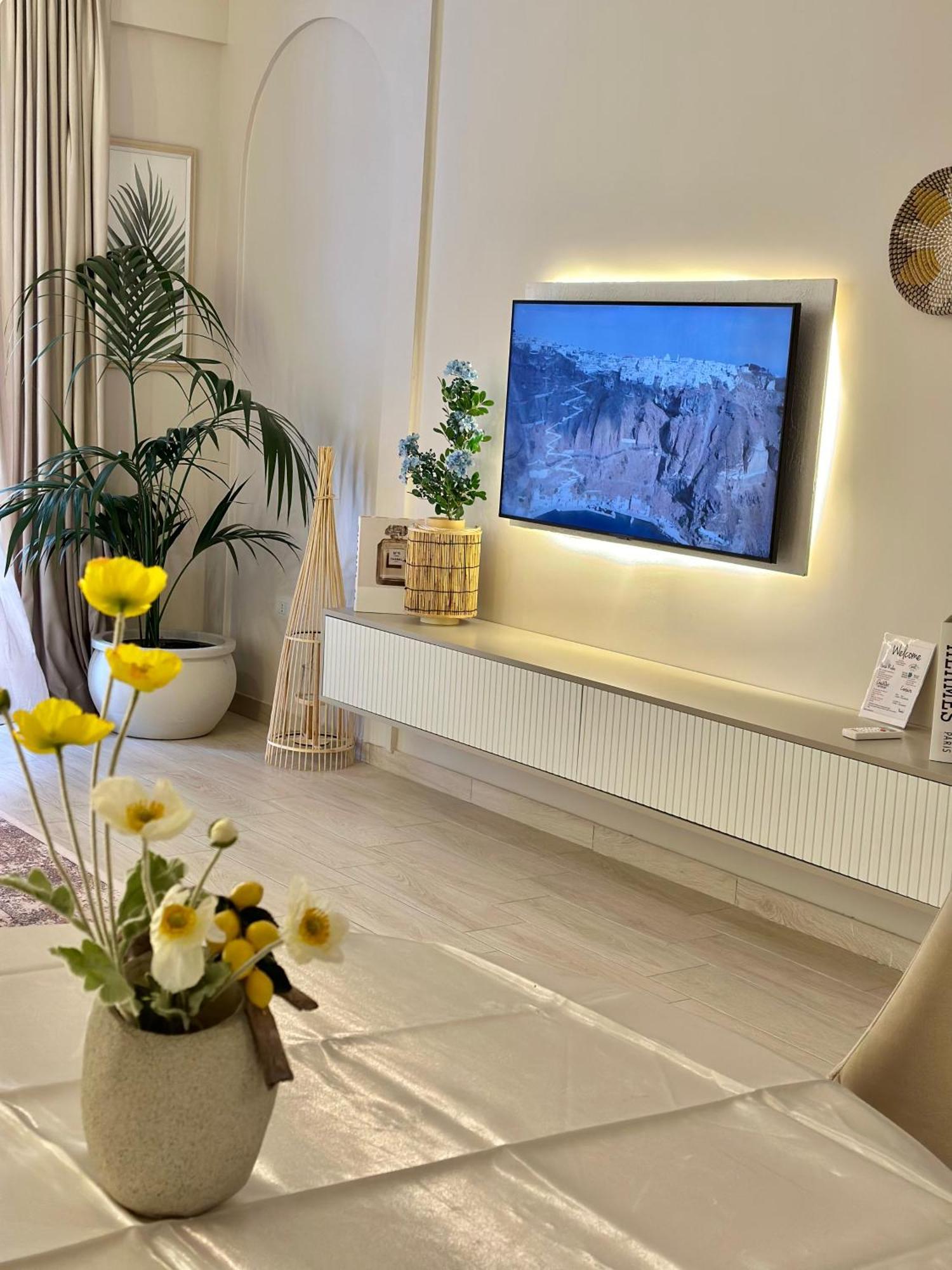 Lungomare Luxury Sea View Apartaments Vlore Luaran gambar