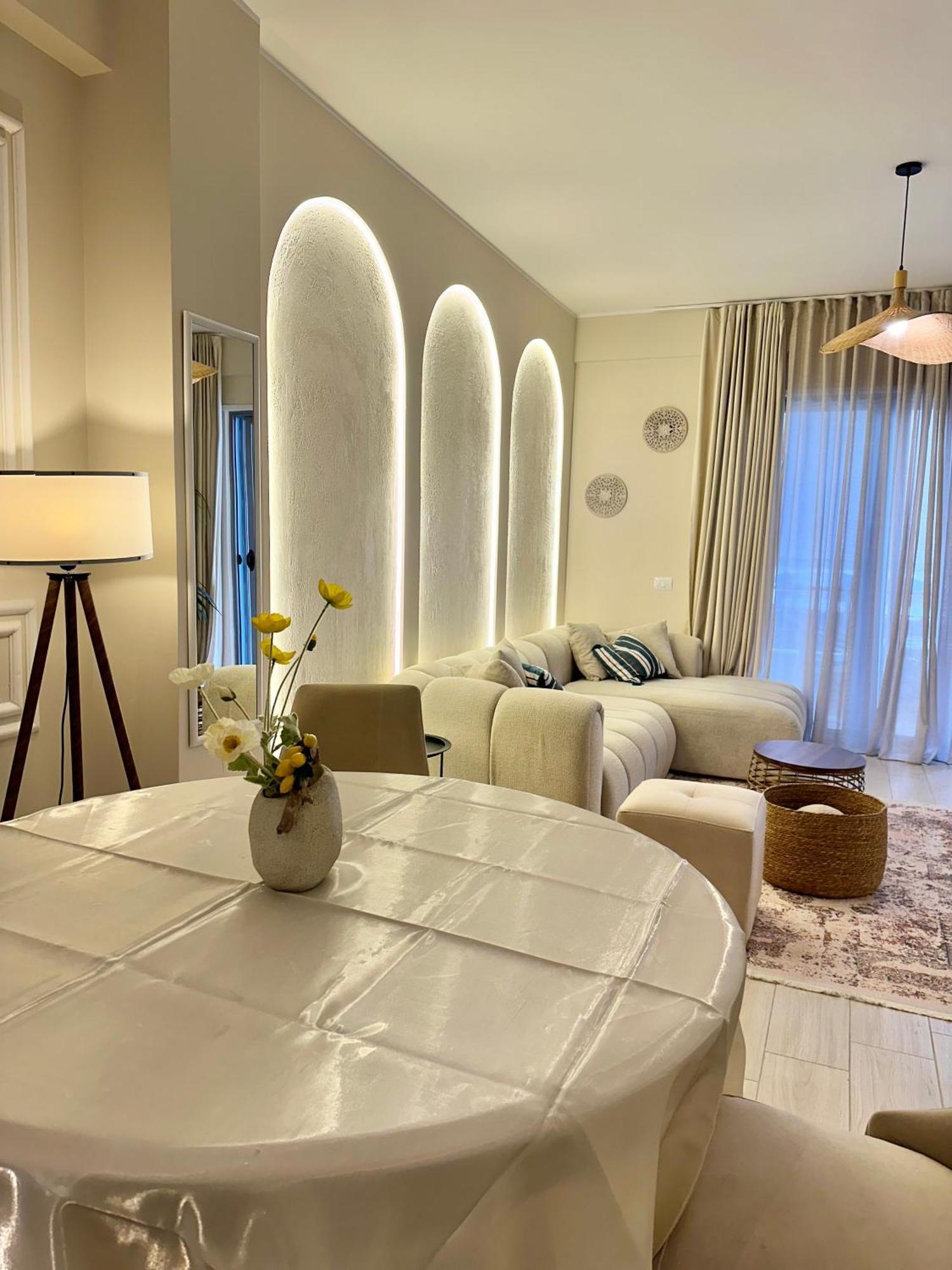 Lungomare Luxury Sea View Apartaments Vlore Luaran gambar
